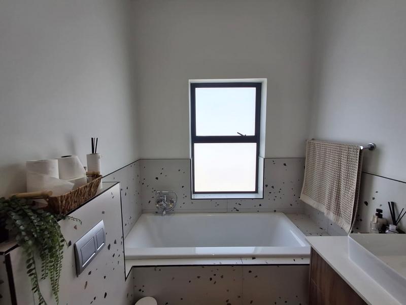 To Let 4 Bedroom Property for Rent in Aan de Wijnlanden Western Cape